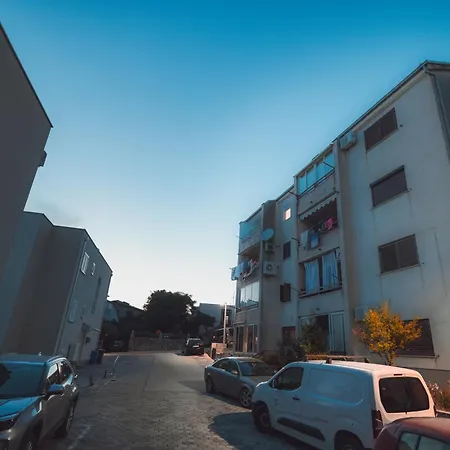 Prestige 公寓 *